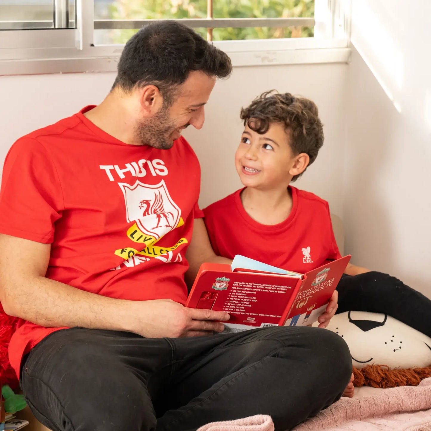 Liverpool_FC_Sound_Book_Child_and_Parent